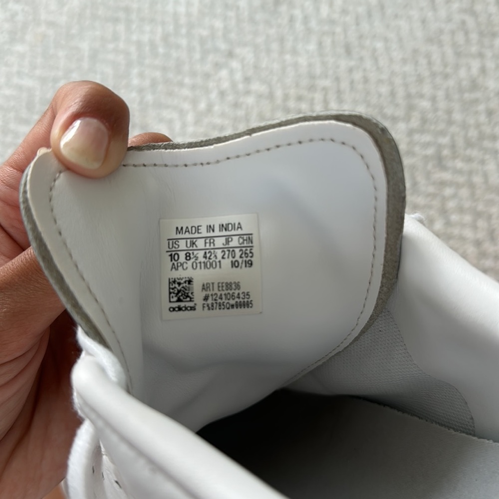 Stan Smiths - image 3